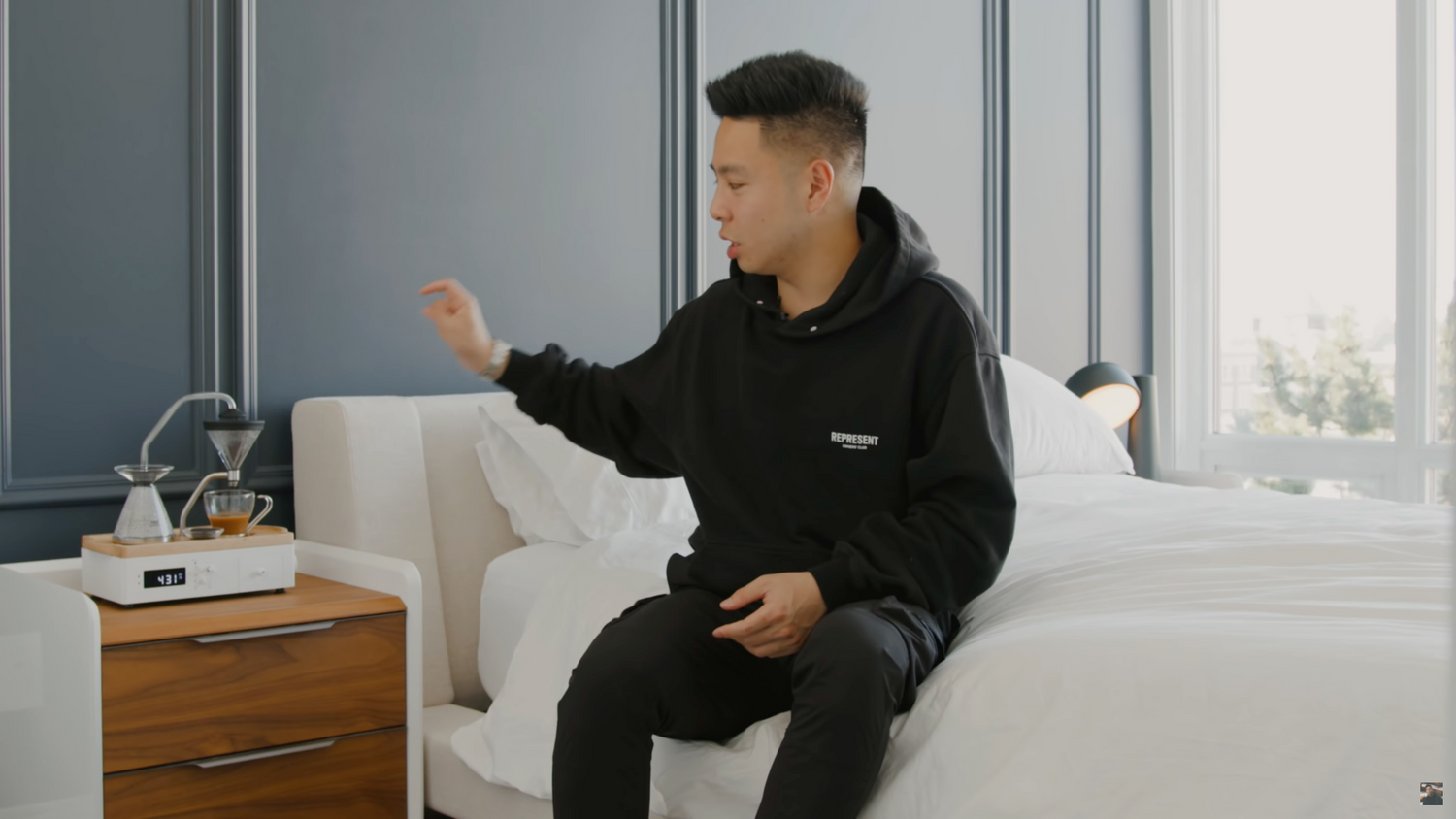 JUSTIN TSE SHOWS US HIS LUXURY APARTMENT